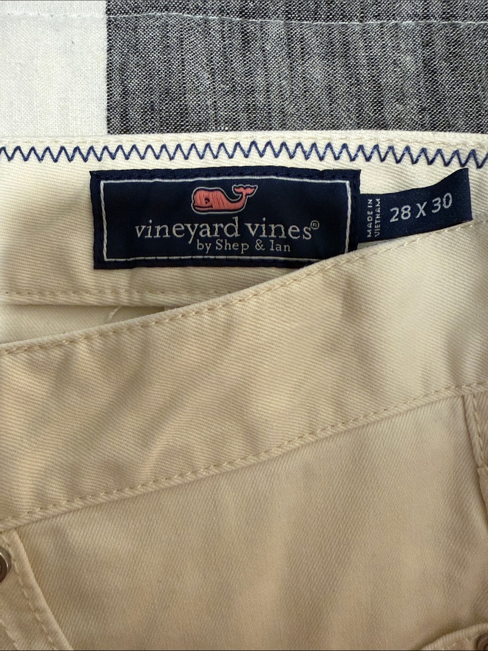 Vineyard Vines Men’s Chino Pants in Cream
